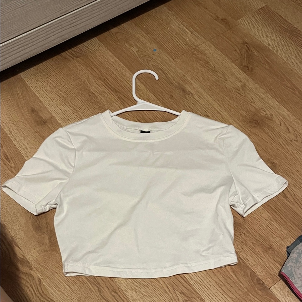 SHEIN White Women's Crop Top